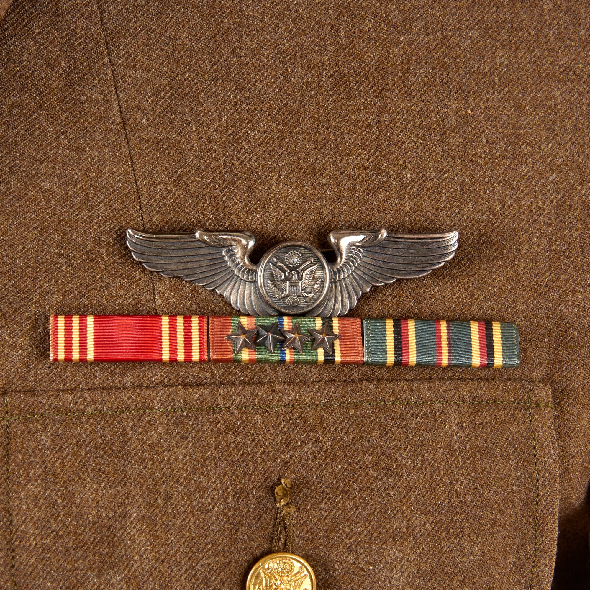 Original U.S. WWII 9th Air Force Airborne Troop Carrier Communications Specialist Uniform Jacket & Shirt with Aircrew Wings and Bullion Patch — image 5