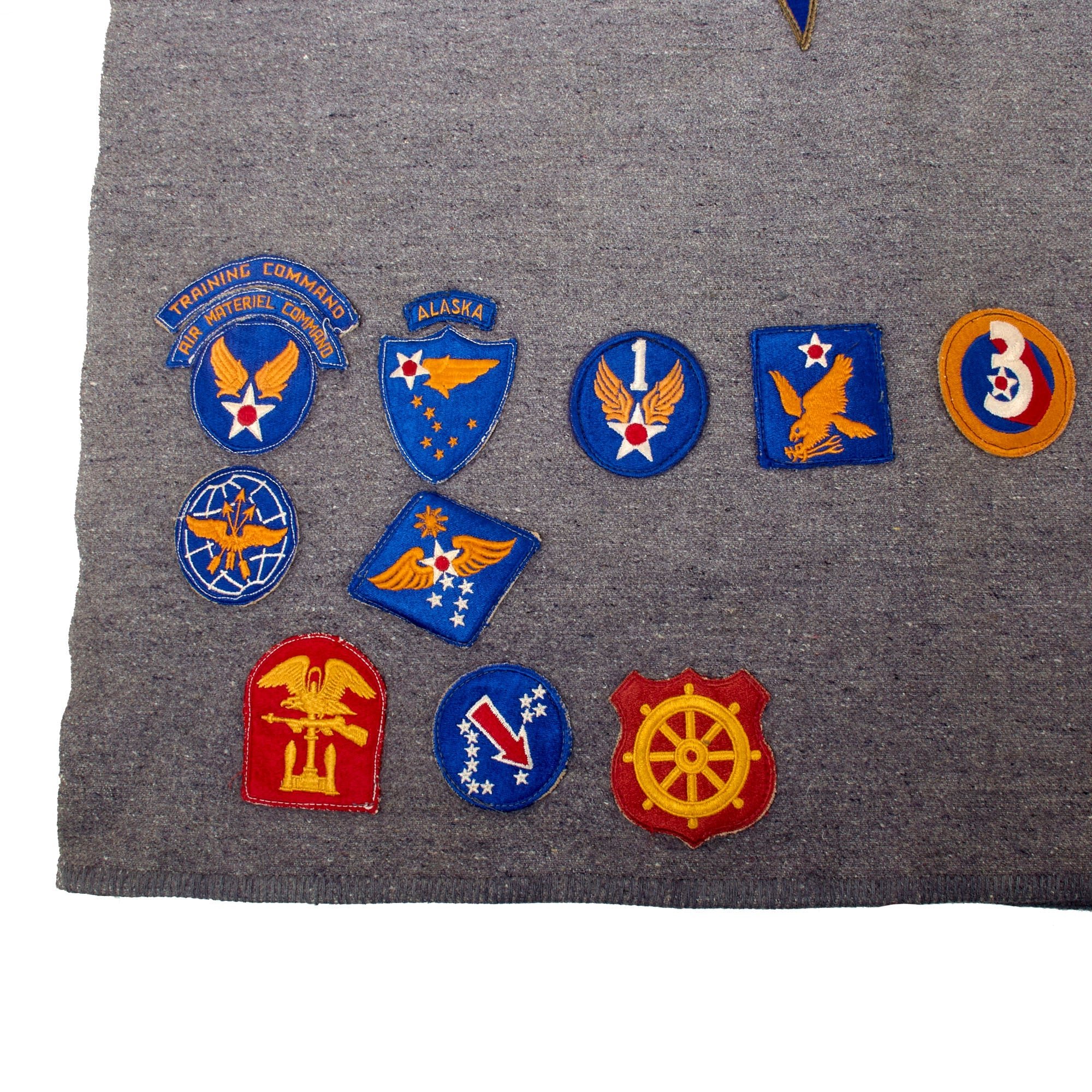 Original U.S. WWII Captured Japanese Naval Landing Forces Issue 130-Patch Souvenir Patch Blanket with Data Tag - 60 x 84' — image 4