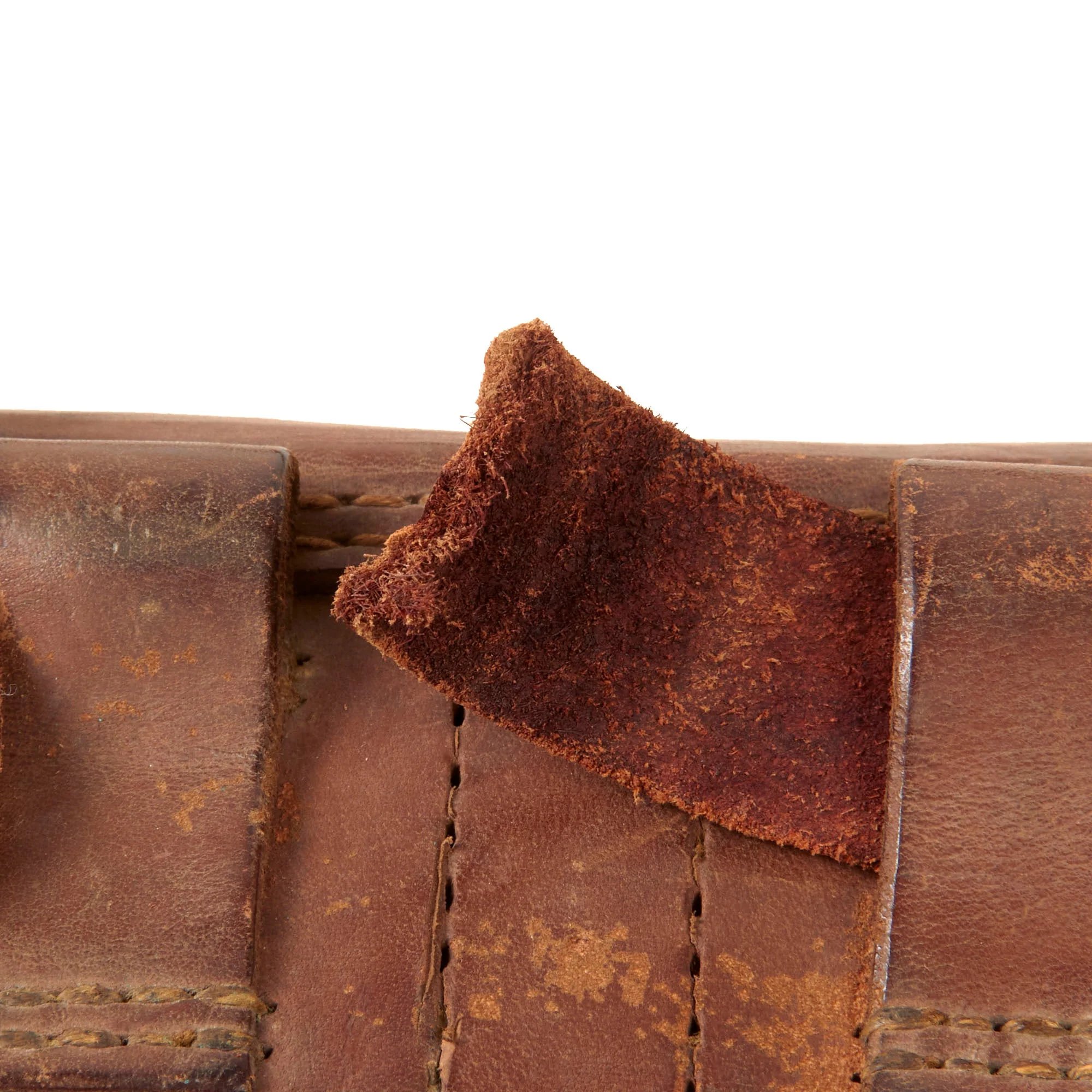 Original Japanese WWII Imperial Japanese Army Cavalry Type 44 Carbine M38 Ammo Pouch with Star & Partial Strap — image 7