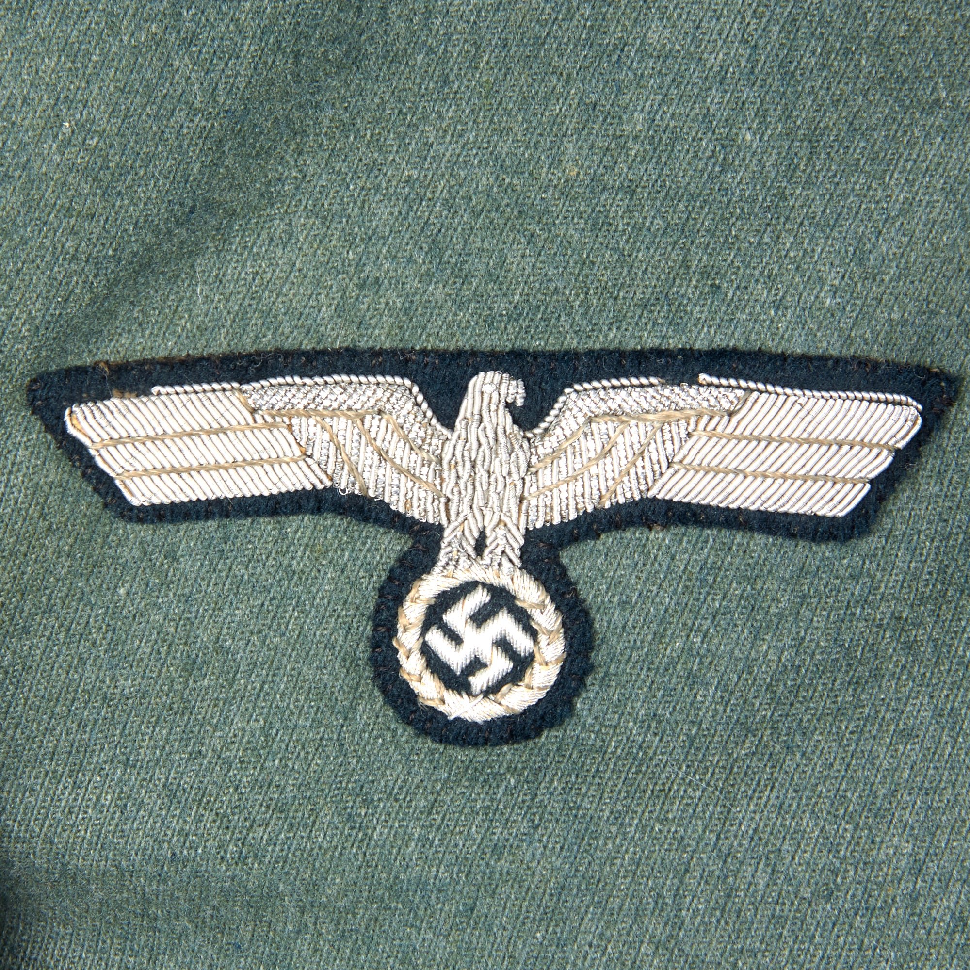 Original German WWII Named Heer Army Artillery Oberfeldwebel NCO M35 Waffenrock Dress Tunic by Kuhn & Nupnau with Medal Bar — image 3