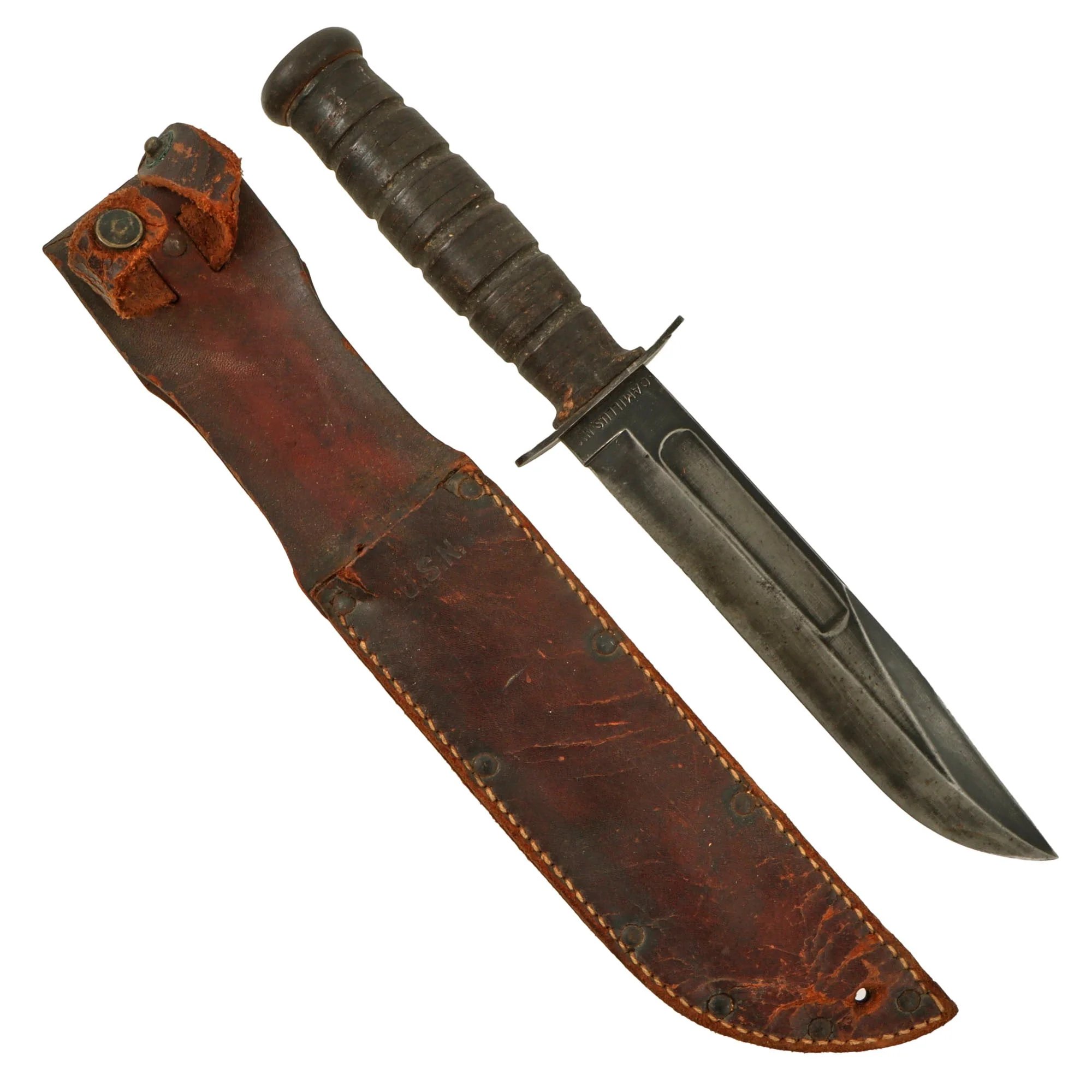 Original U.S. WWII USN Mark 2 KA-BAR Fighting Knife by CAMILLUS in Original Leather Sheath — image 2