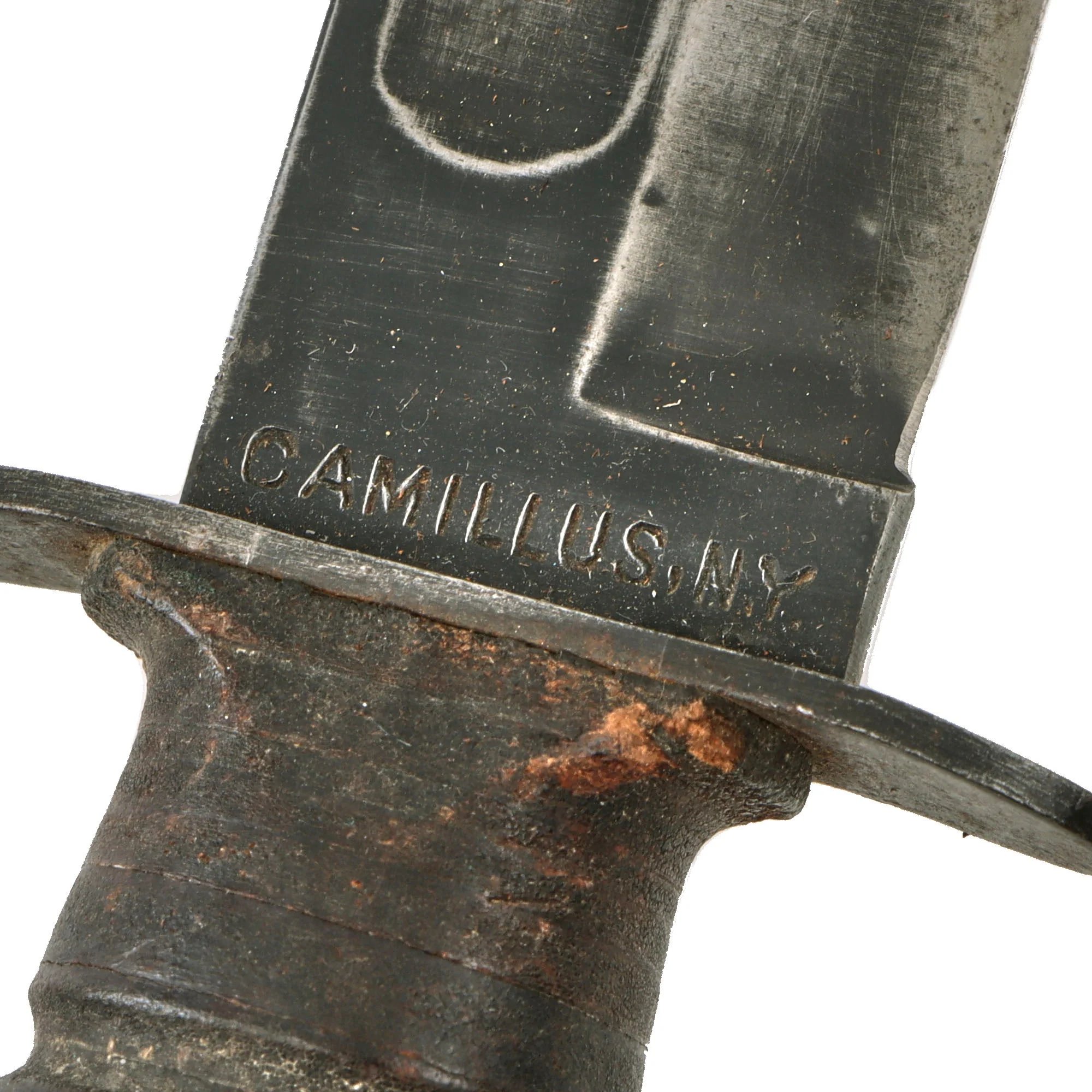 Original U.S. WWII USN Mark 2 KA-BAR Fighting Knife by CAMILLUS in Original Leather Sheath — image 6