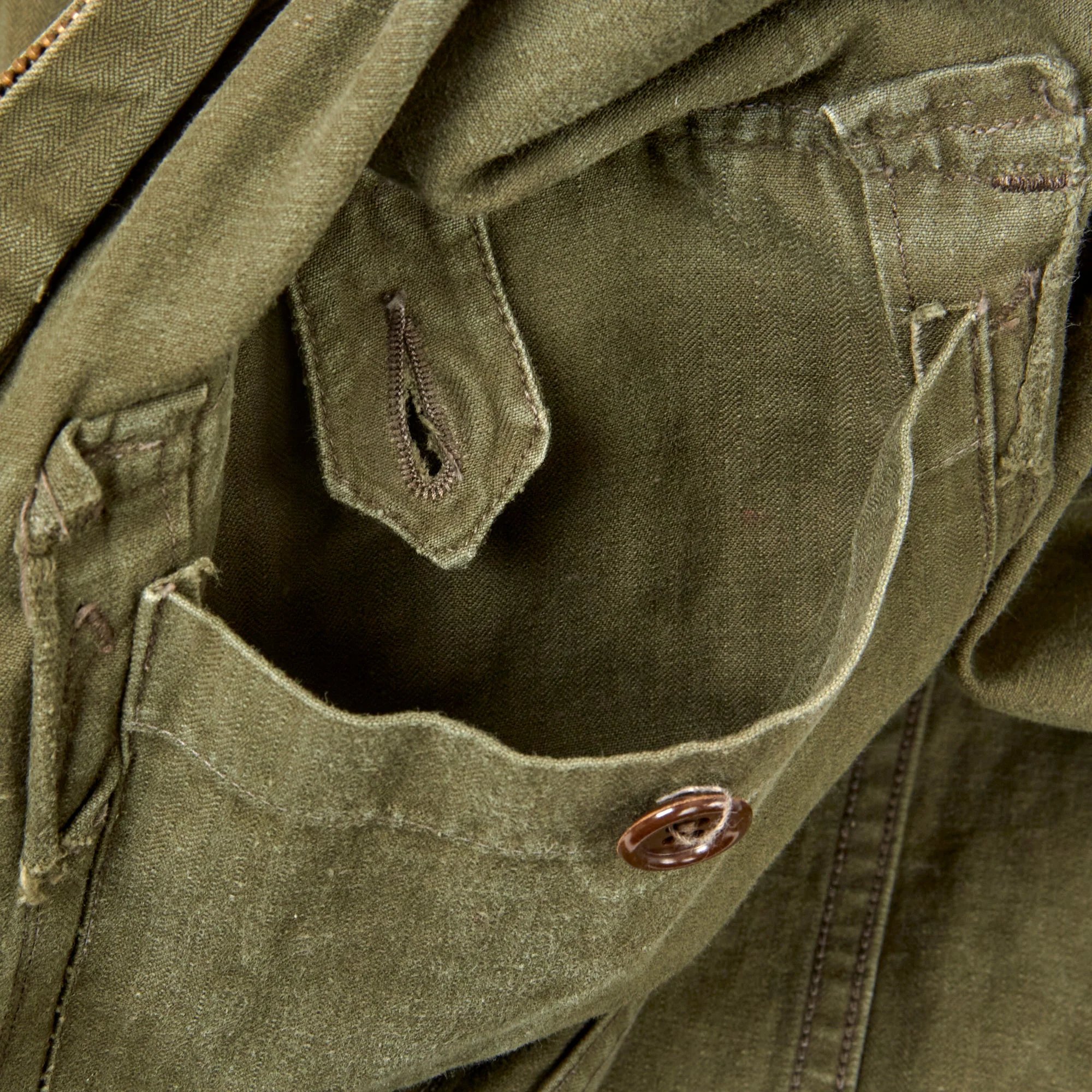 Original French First Indochina War Era TAP 47/56 Olive Drab Parachute Smock with Cap & 11th French Airborne Division Patch — image 14