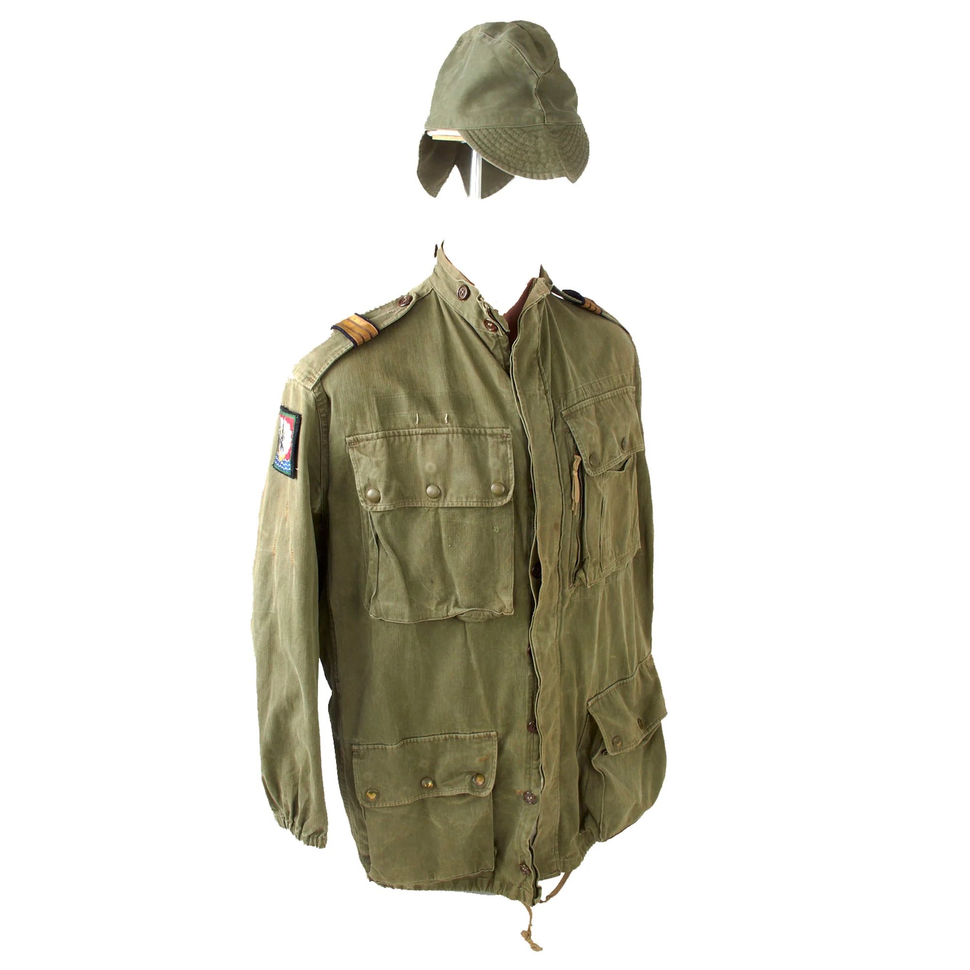 Original French First Indochina War Era TAP 47/56 Olive Drab Parachute Smock with Cap & 11th French Airborne Division Patch — image 8