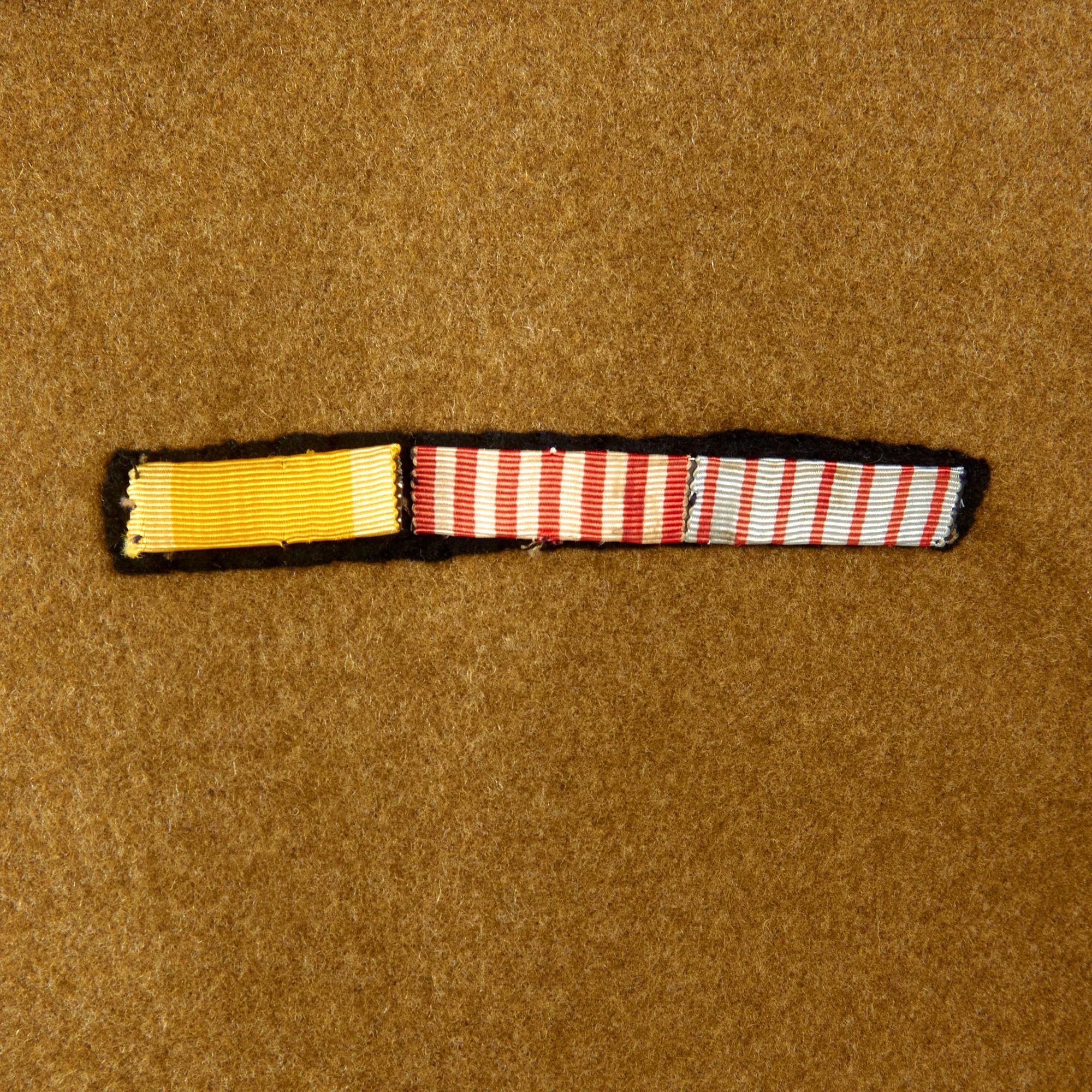 Original French WWII 502nd Tank Regiment Régiment de Chars de Combat Lieutenant Officer's Uniform Tunic with Ribbon Bar — image 4