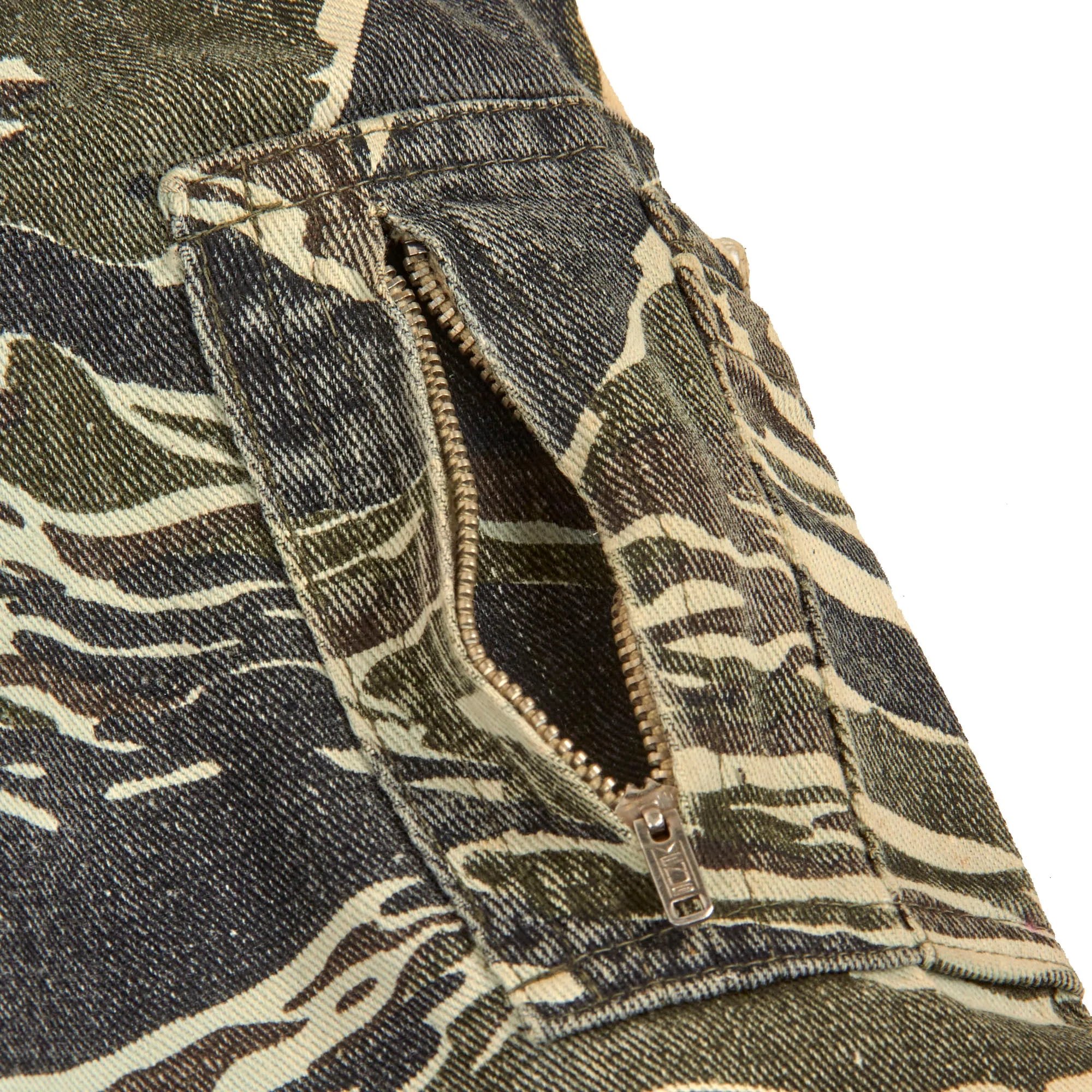 Original Rare Vietnam War Pilot's Japanese-Made Tigerstripe Flight Suit with Embroidered Pilot's Wings & Lieutenant Bars - Lt. Funt U.S.A.F. — image 11