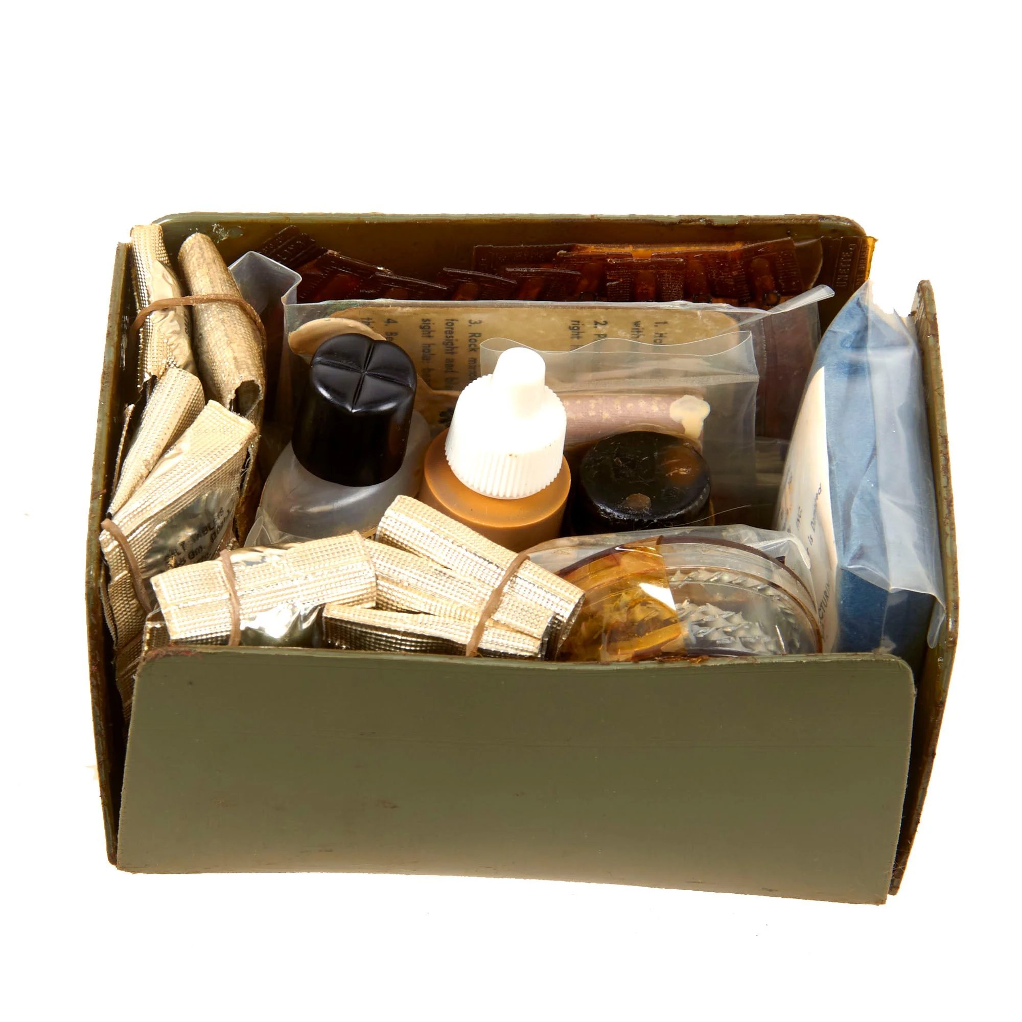 Original U.S. Vietnam War Special Forces Hot / Wet Individual Survival First Aid Kit in Original Belt Pouch — image 4