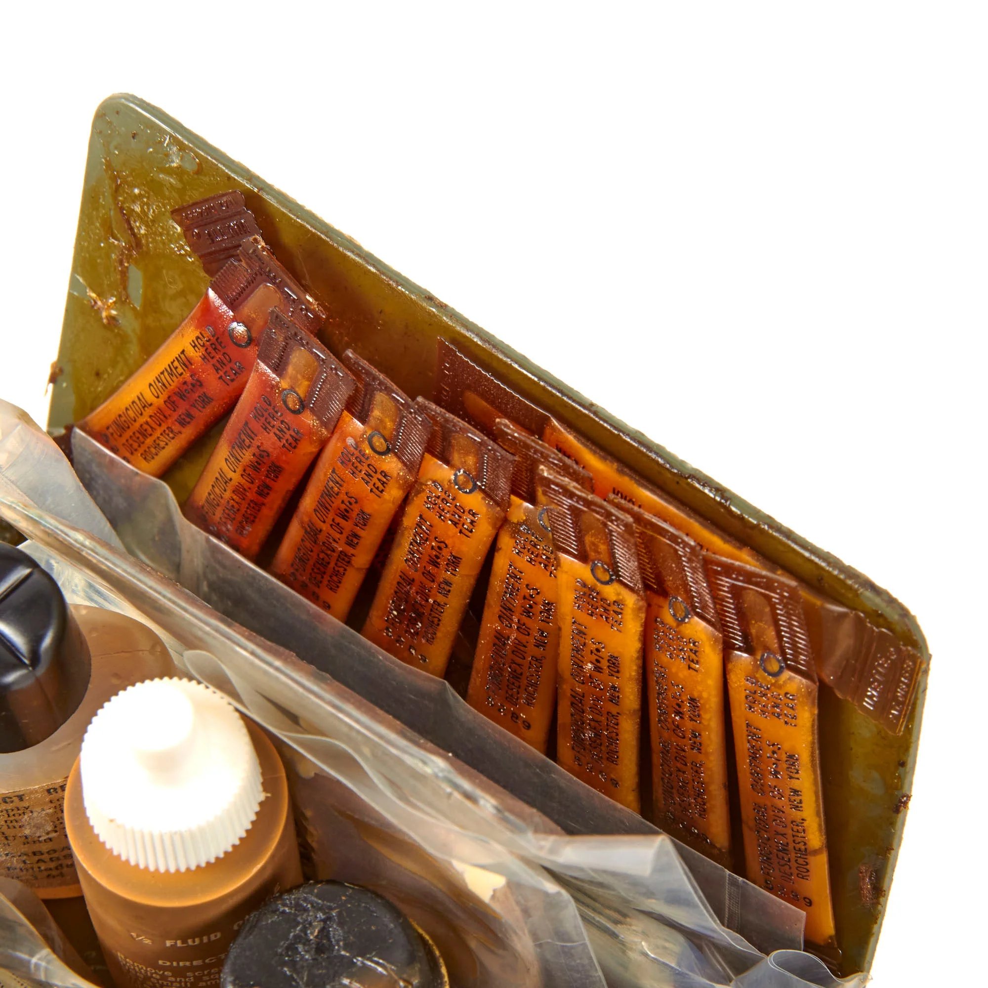 Original U.S. Vietnam War Special Forces Hot / Wet Individual Survival First Aid Kit in Original Belt Pouch — image 6