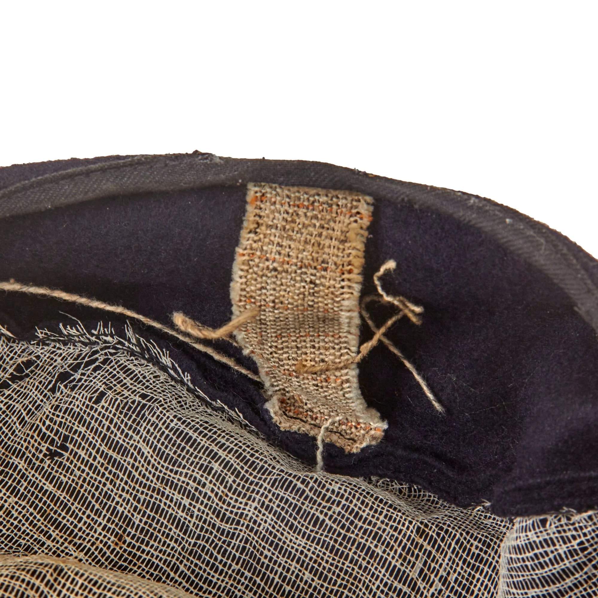 Original German WWII Kriegsmarine Navy Blue Junior Grade Officer Schirmmütze Visor Cap — image 10