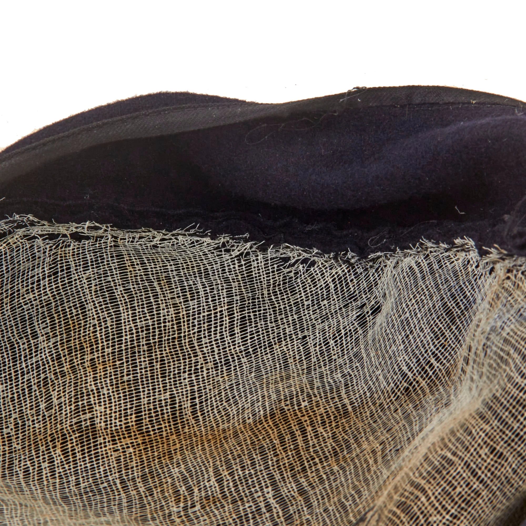 Original German WWII Kriegsmarine Navy Blue Junior Grade Officer Schirmmütze Visor Cap — image 11