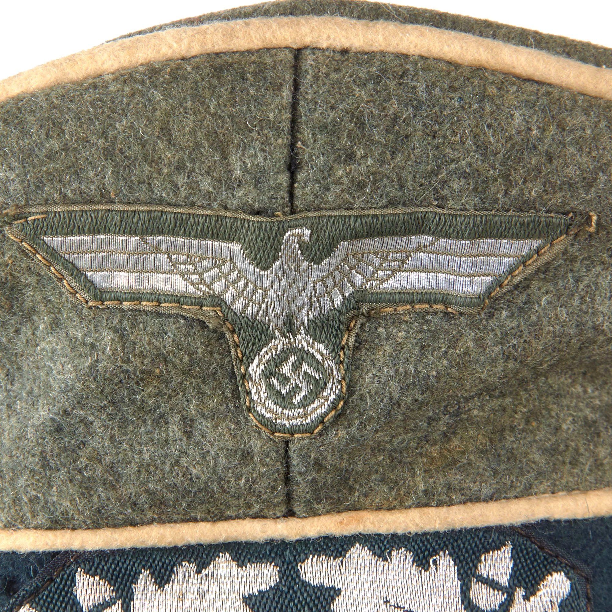 Original German WWII Heer Army Infantry Officer Schirmmütze Visor Crush Cap with BeVo Insignia — image 5