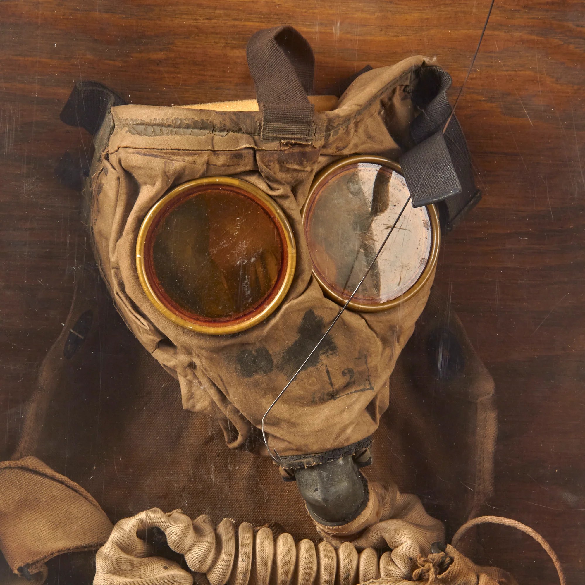 Original U.S. WWI Corrected English Type Box Respirator in Original Carrying Bag in Display Case — image 2