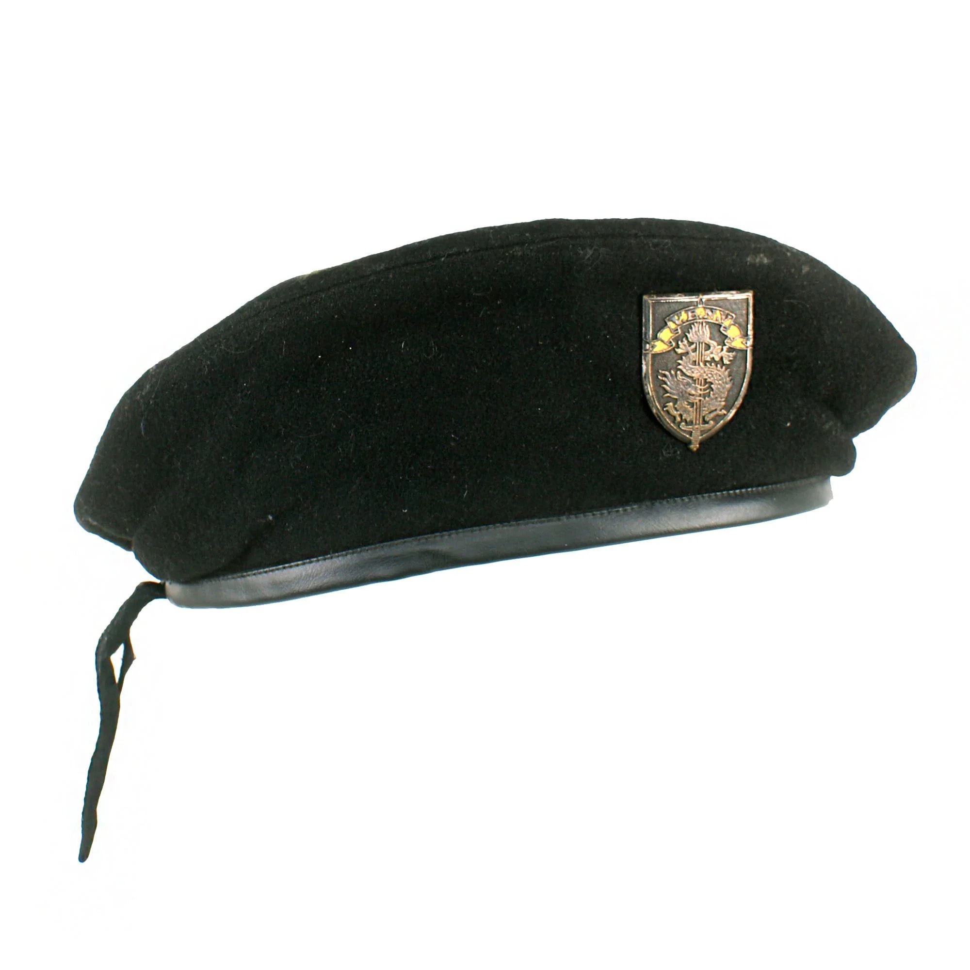 Original 1948 - 1954 South Vietnamese Nation Guard Black Beret with Badge and Foil Maker's Label — image 5