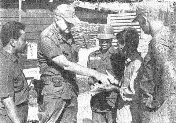 Original U.S. Military Vietnam War PSYOP Chieu Hoi Magazine Bag - Set of Five Bags — image 6