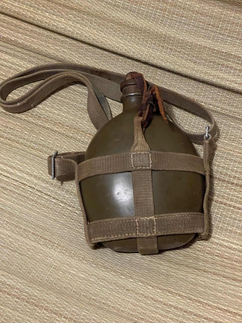 Water bottle — image 2