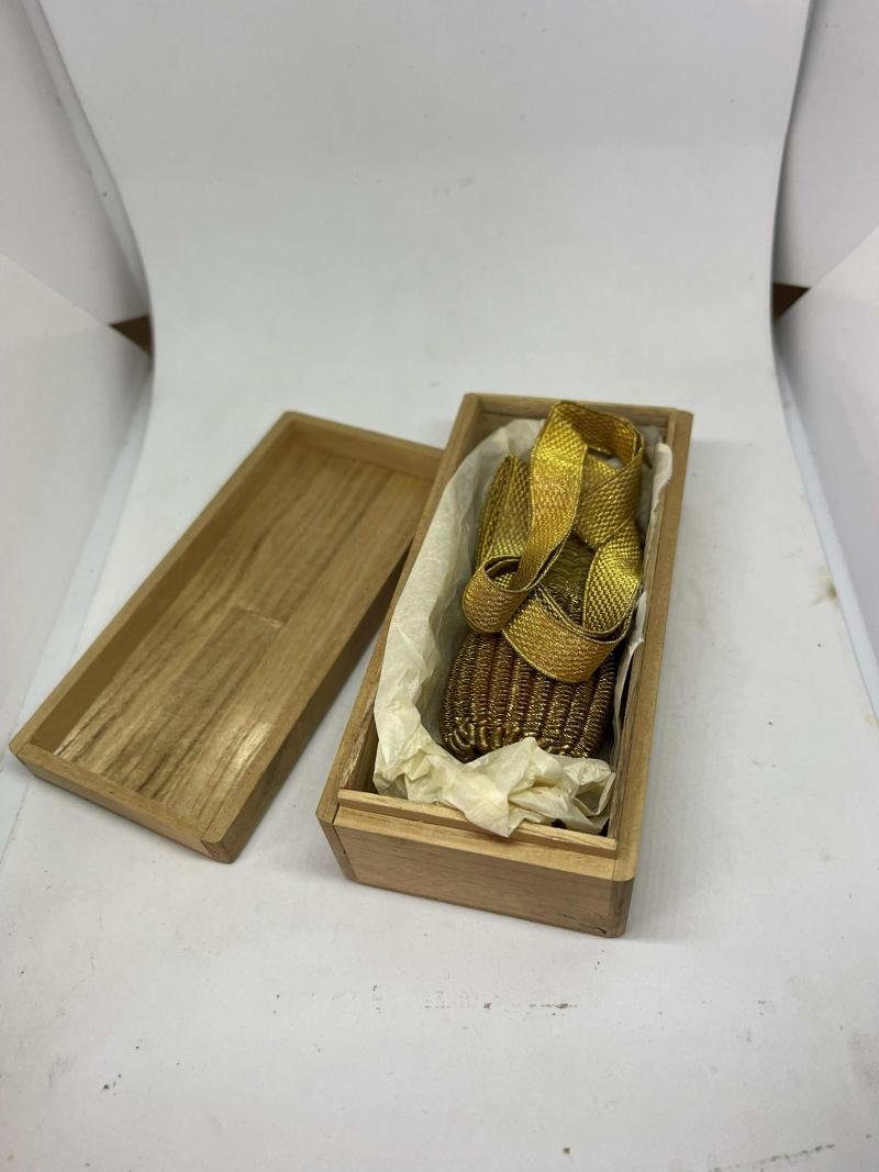 Sword Tassel — image 2