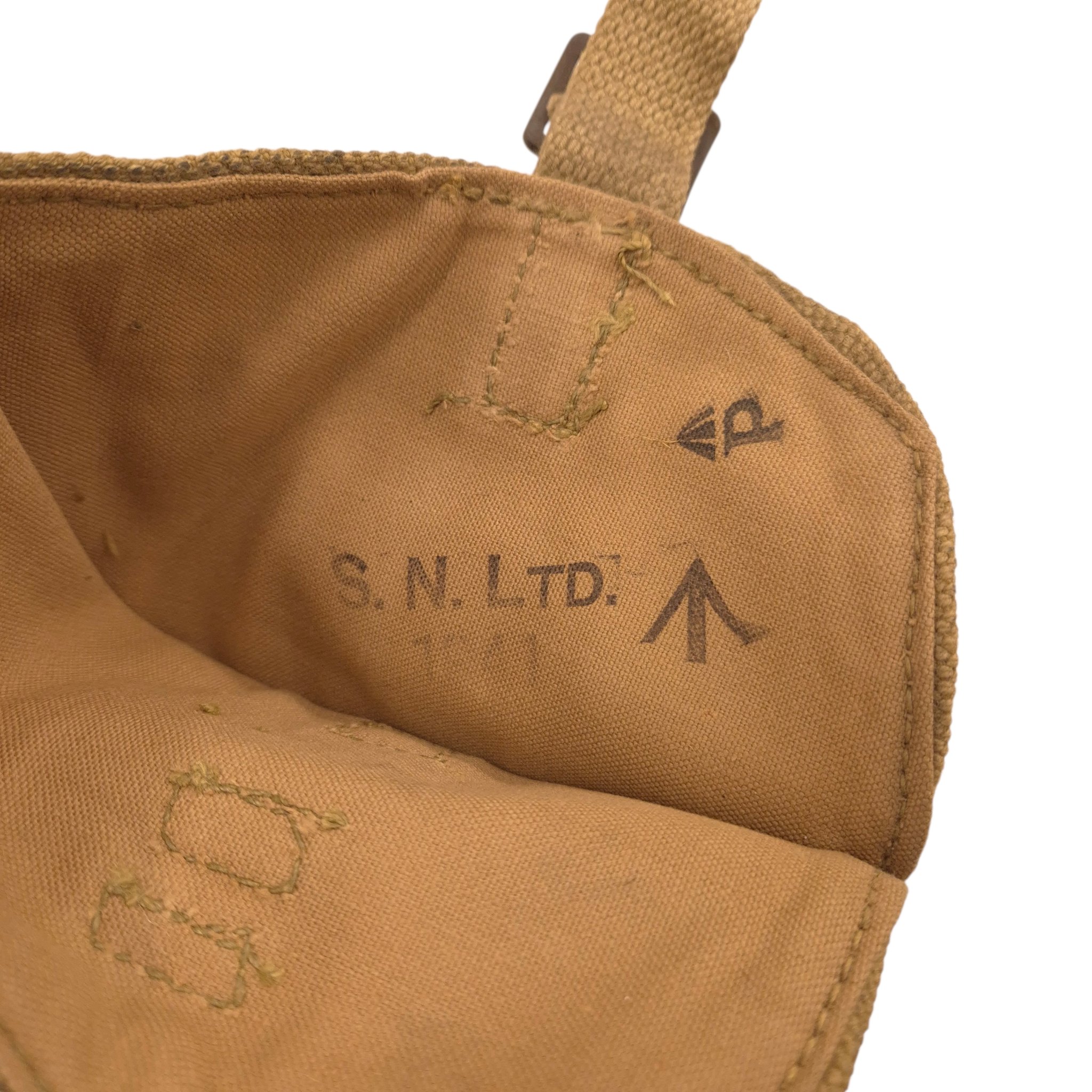 British P37 Web Carrier for Entrenchingtool – 1941 — image 3