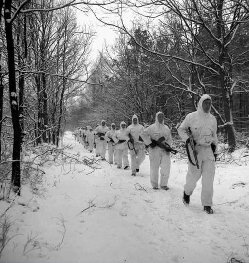 British Snow Suit – Dated 1942 — image 7