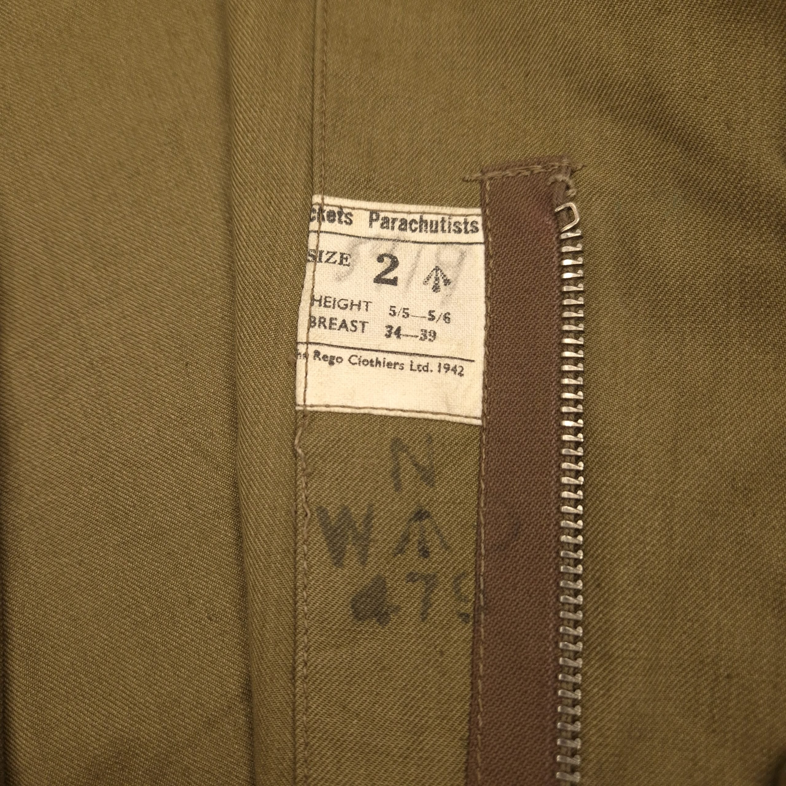 British Airborne 1st Model 'Step-In' Paratroopers Smock 1942 — image 3