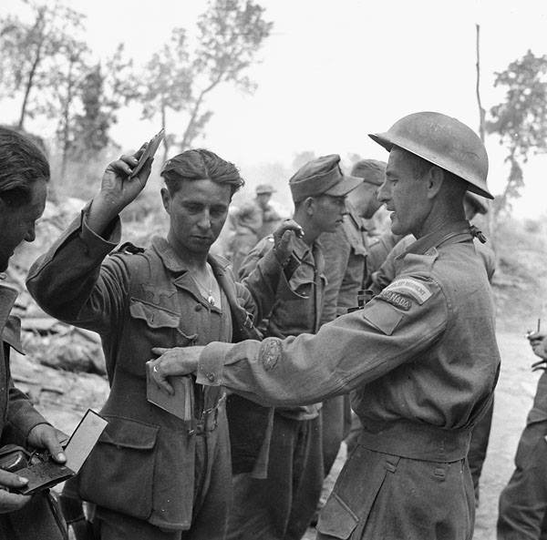 Royal 22e Regiment – Battle Dress Jacket — image 13