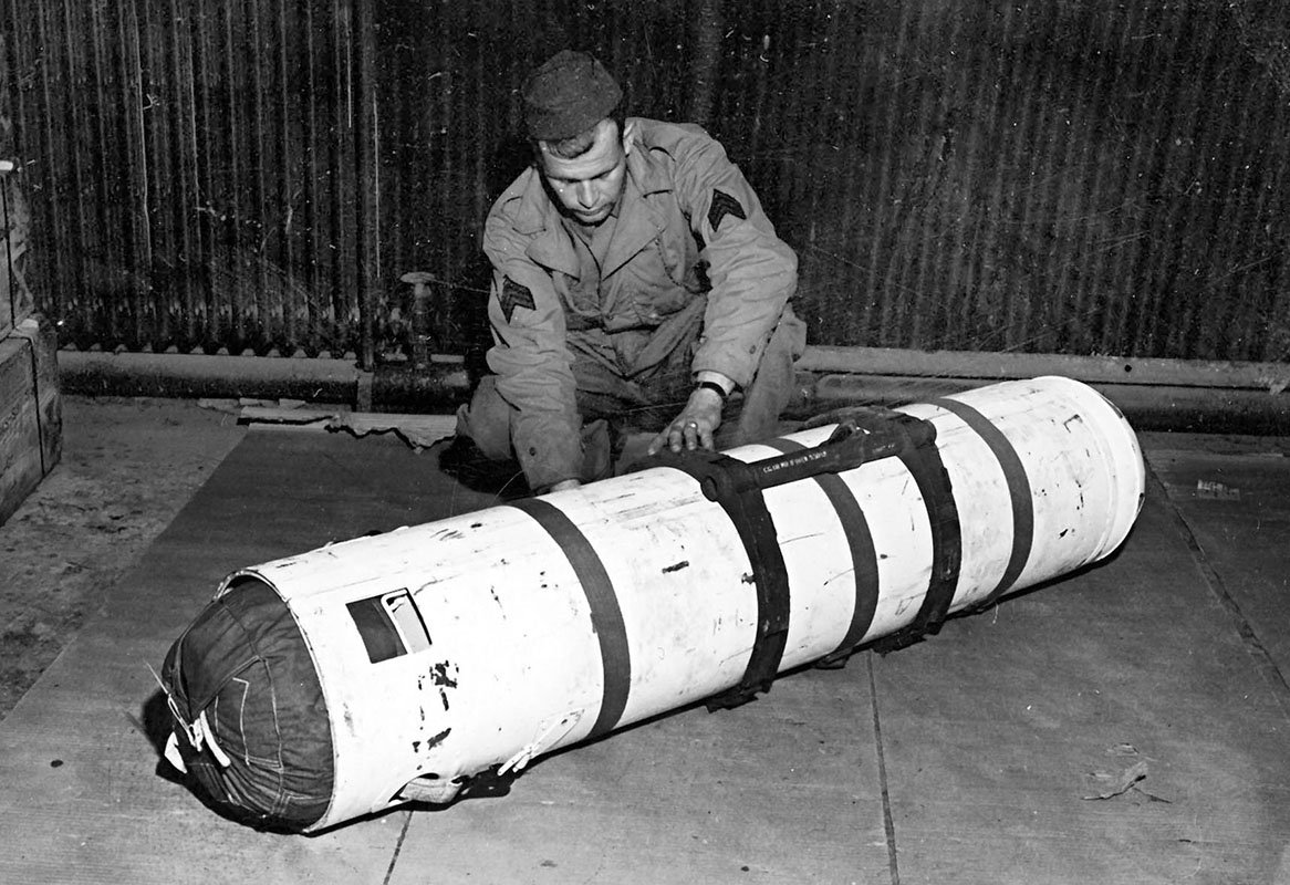 'C type' Parachute drop container Shackle — image 11