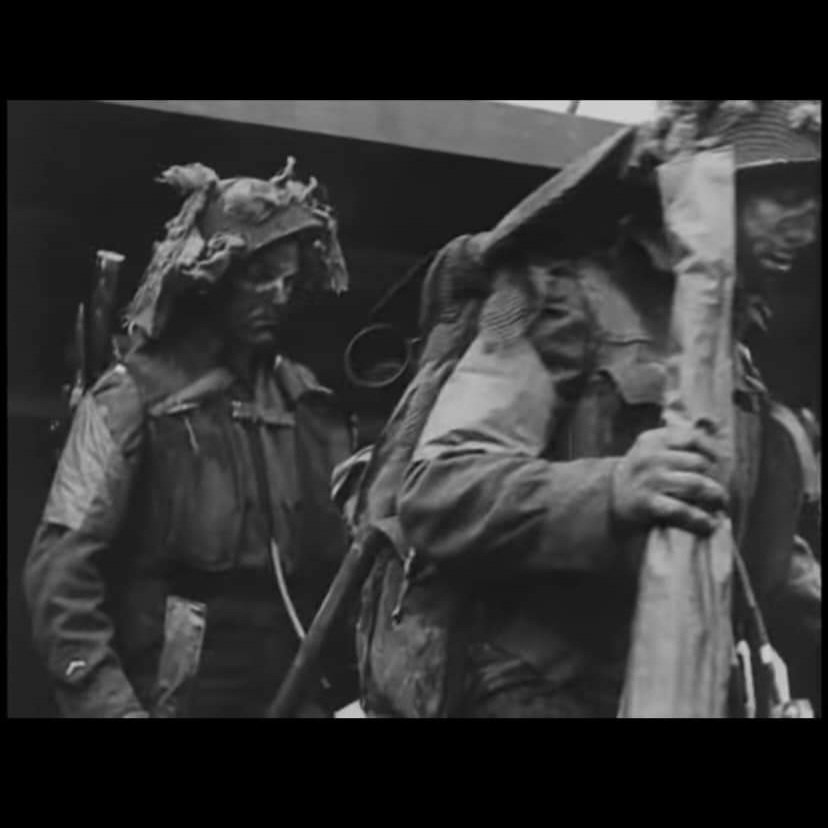 Canadian 'Anti Gas' Brassard – Dated 1942 — image 3