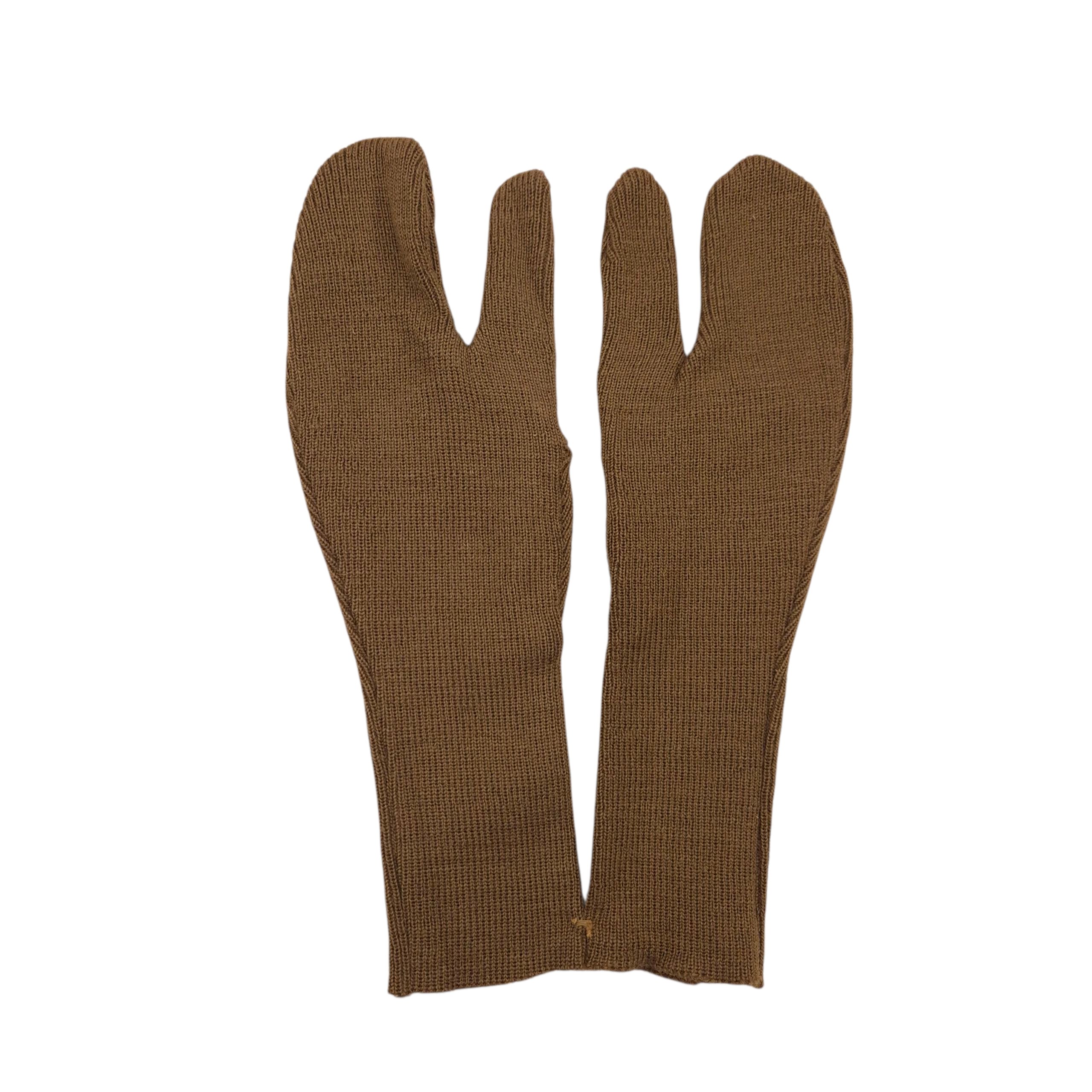 British Woollen Gloves – Joe White, dated 1943 — image 3