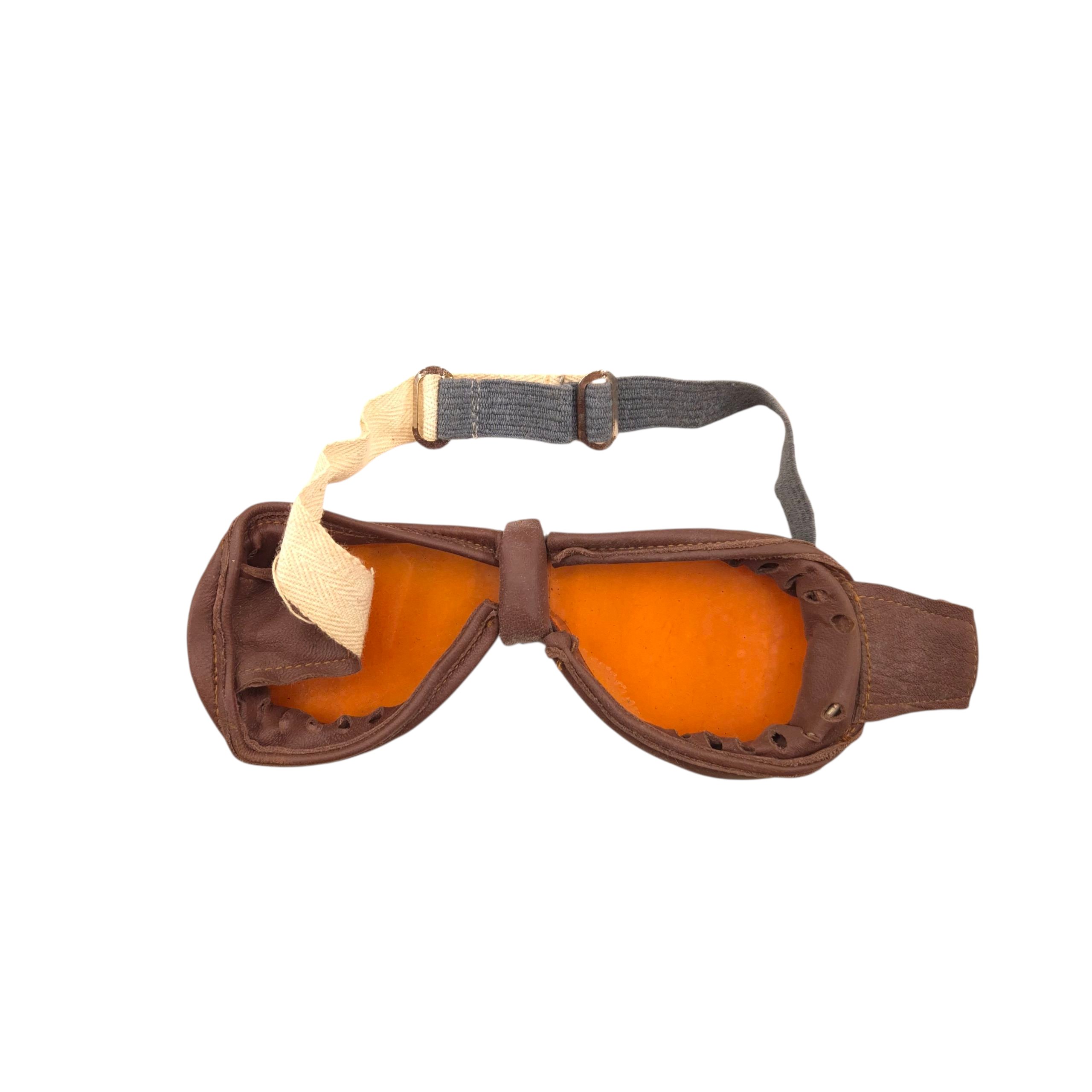 British Dispatch Rider's Goggles in metal box — image 2