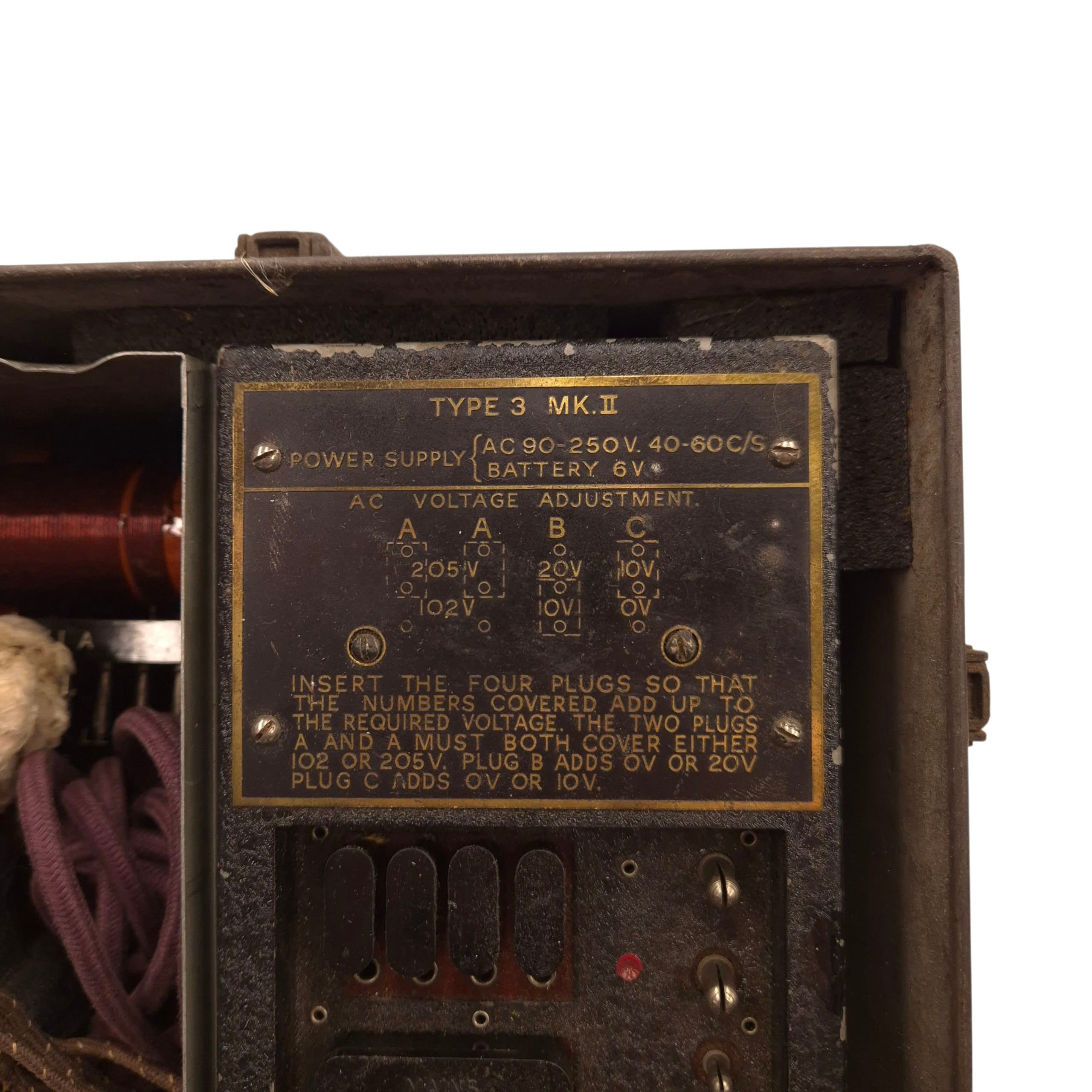 Type 3 MkII Clandestine Transceiver (B2) in Drop Containers — image 17