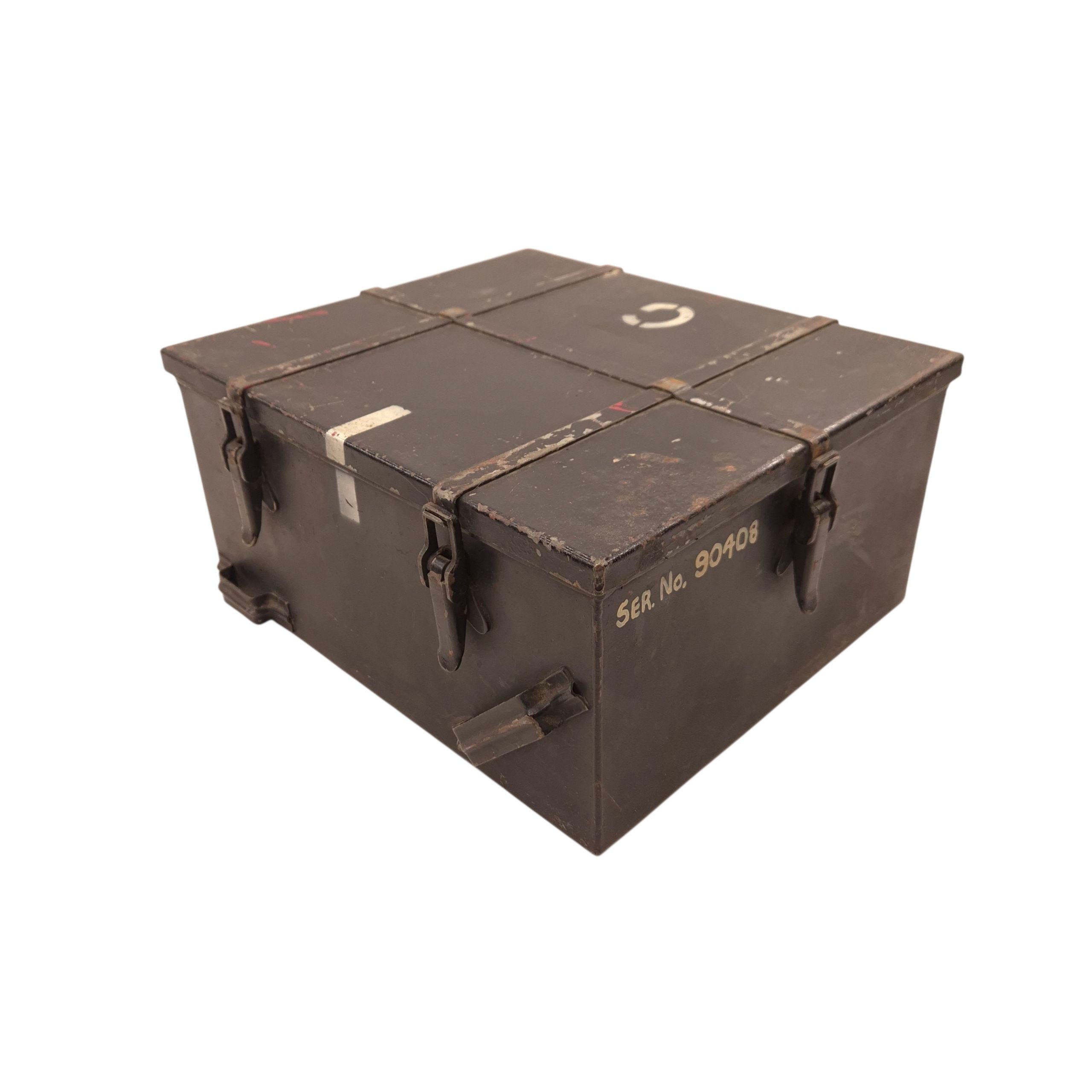 Type 3 MkII Clandestine Transceiver (B2) in Drop Containers — image 23