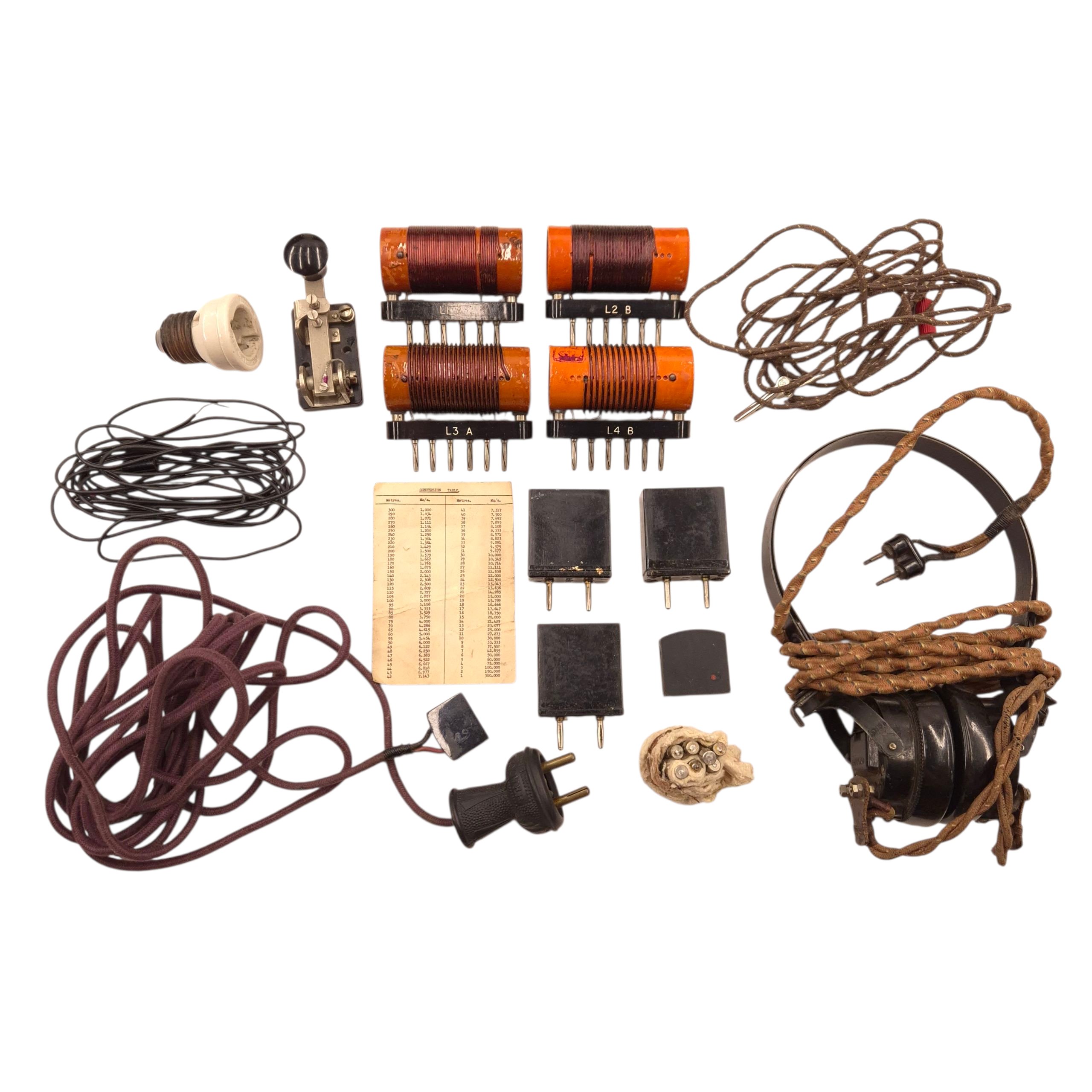 Type 3 MkII Clandestine Transceiver (B2) in Drop Containers — image 7