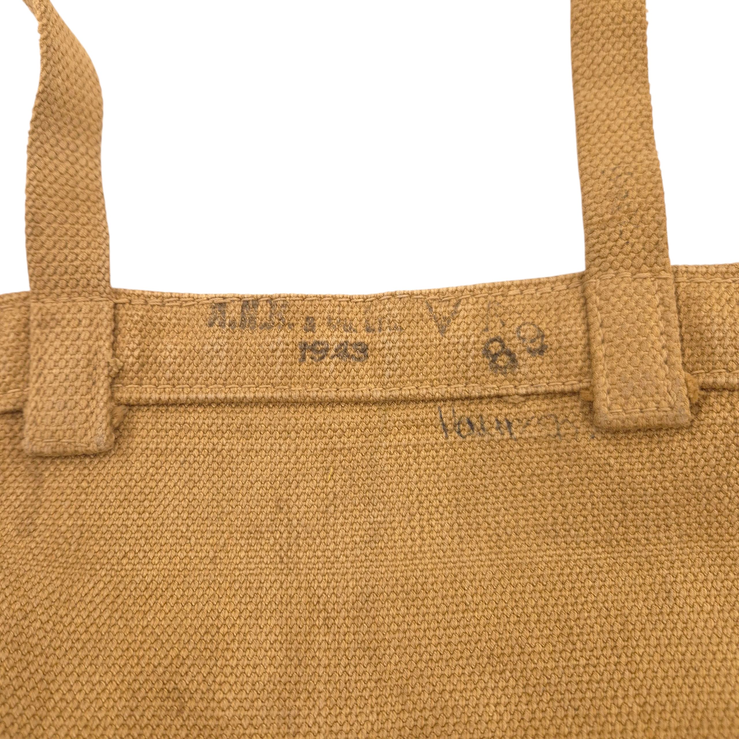 British 'Small-Pack' with carrying straps – Dated 1943 — image 3