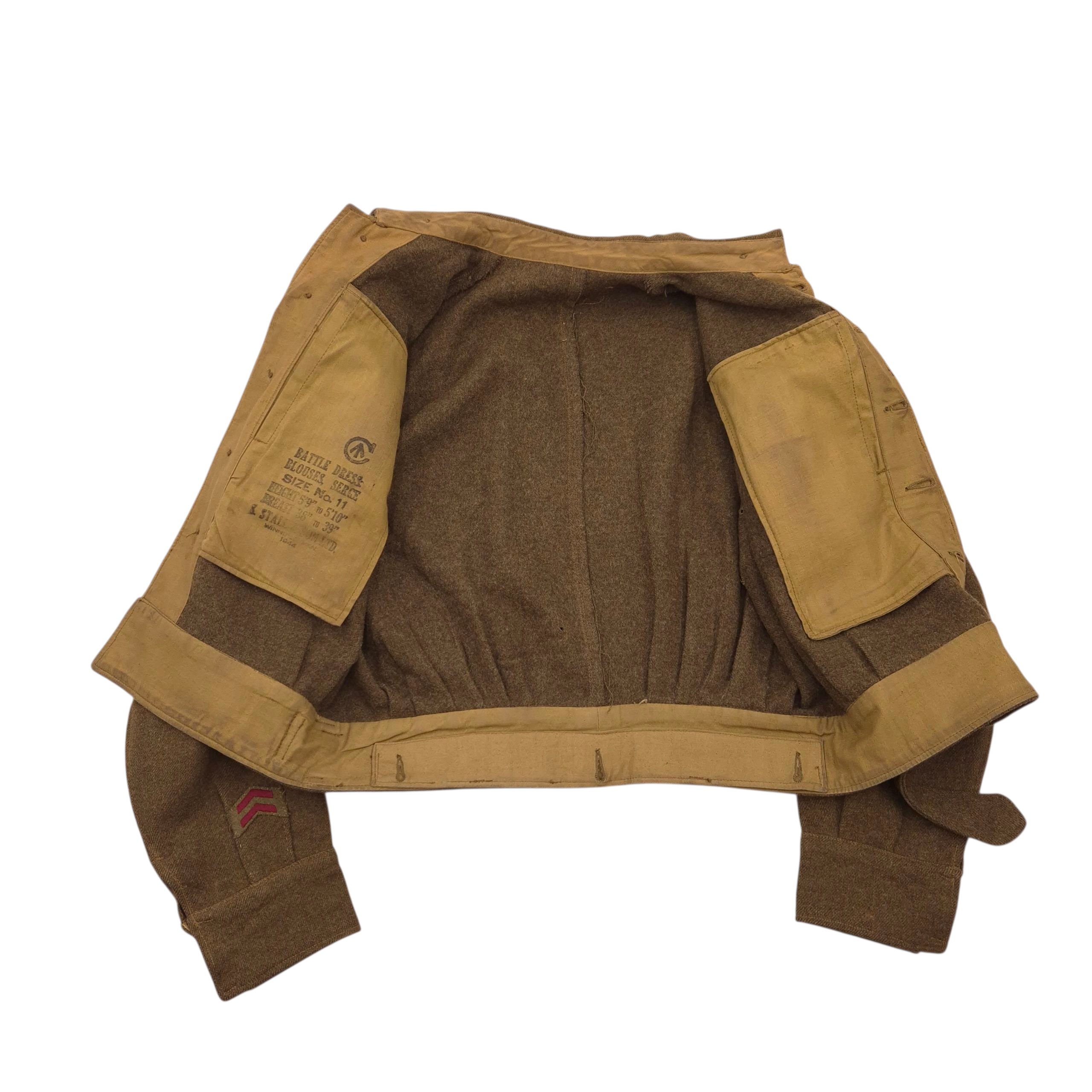 Perth Regiment Battle Dress Jacket – I.O.D.E. Shoulder Titles — image 3