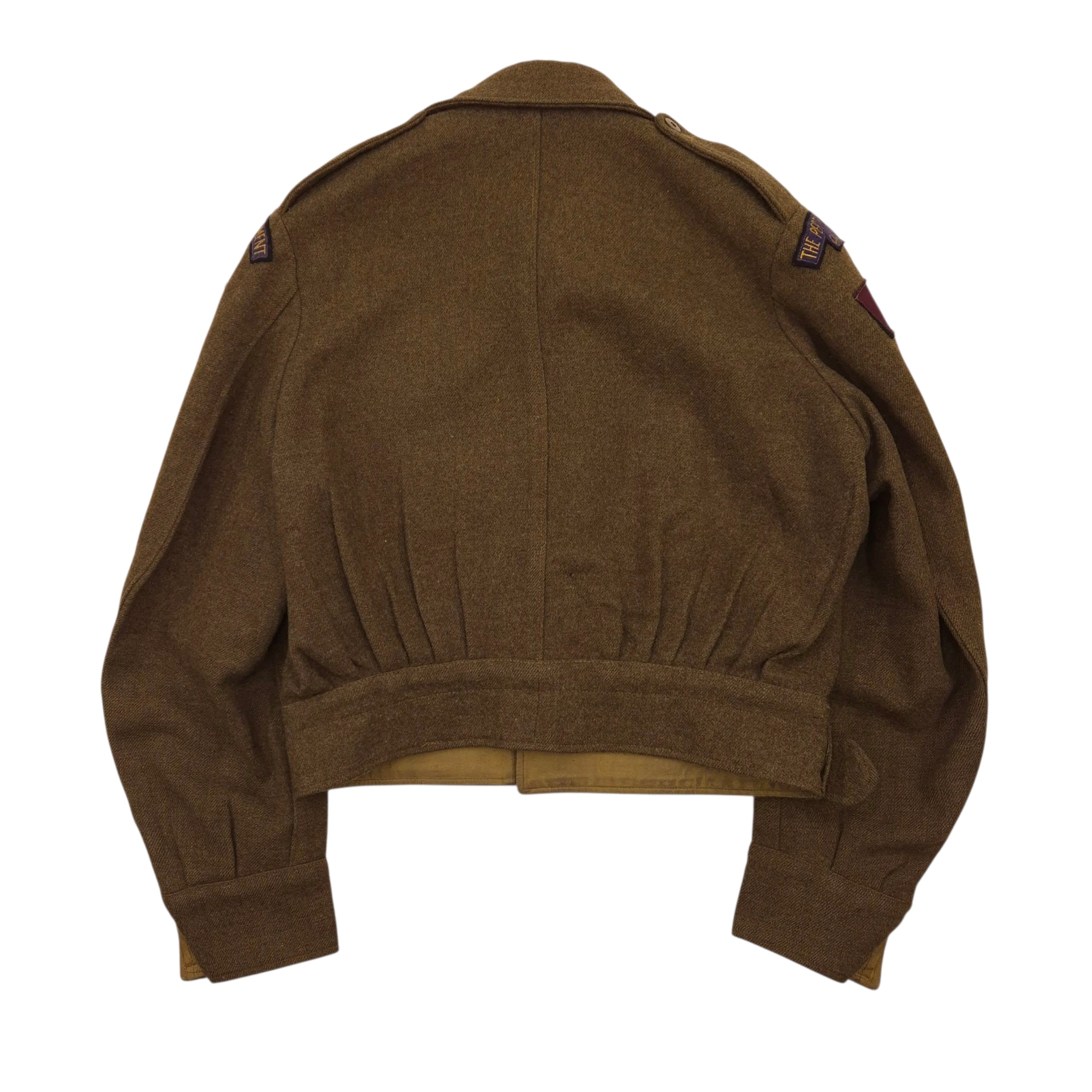 Perth Regiment Battle Dress Jacket – I.O.D.E. Shoulder Titles — image 4