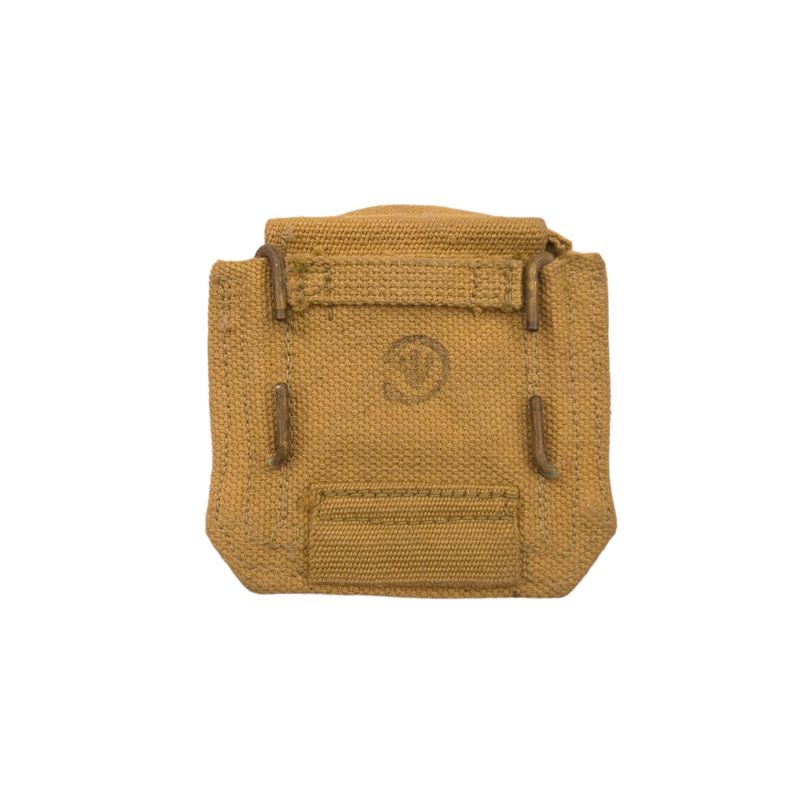 Canadian P37 Pistol Ammunition Pouch 1942 — image 3