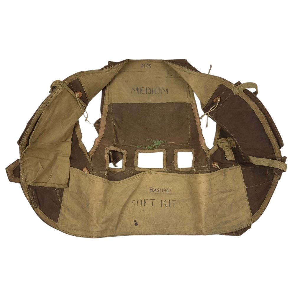 British 'Assault Jerkin' – H&S 1942 — image 3