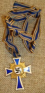 WWII GERMAN MOTHER'S CROSS IN GOLD