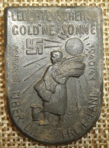 WWII GERMAN WHW Leuchte Scheine Gold 'Ne Sonne Tinnie 2