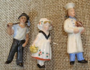 WWII GERMAN WHW DONATION FIGURINES