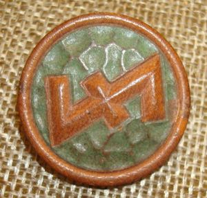 WWII GERMAN WOLFSANGEL TINNIE