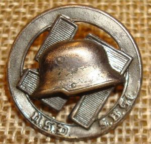 WWII GERMAN STAHLHELM MEMBER'S LAPEL PIN
