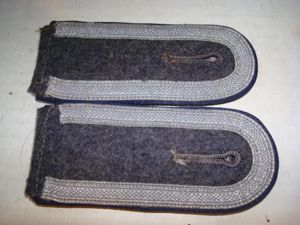 WWII GERMAN LW MEDICAL SLIP-ON SHOULDER BOARDS