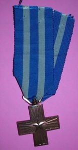 ITALIAN COMBAT MERIT CROSS WWI or WWII