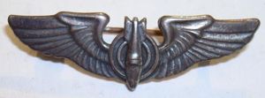 WWII BOMBARDIER'S WING 1 3/8 INCH SIZE