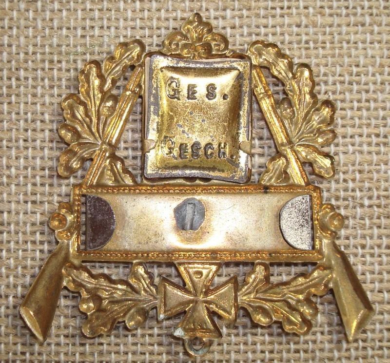 WWI German Stahlhelm 'GRENADIER' Badge Medal Pin with picture — image 2