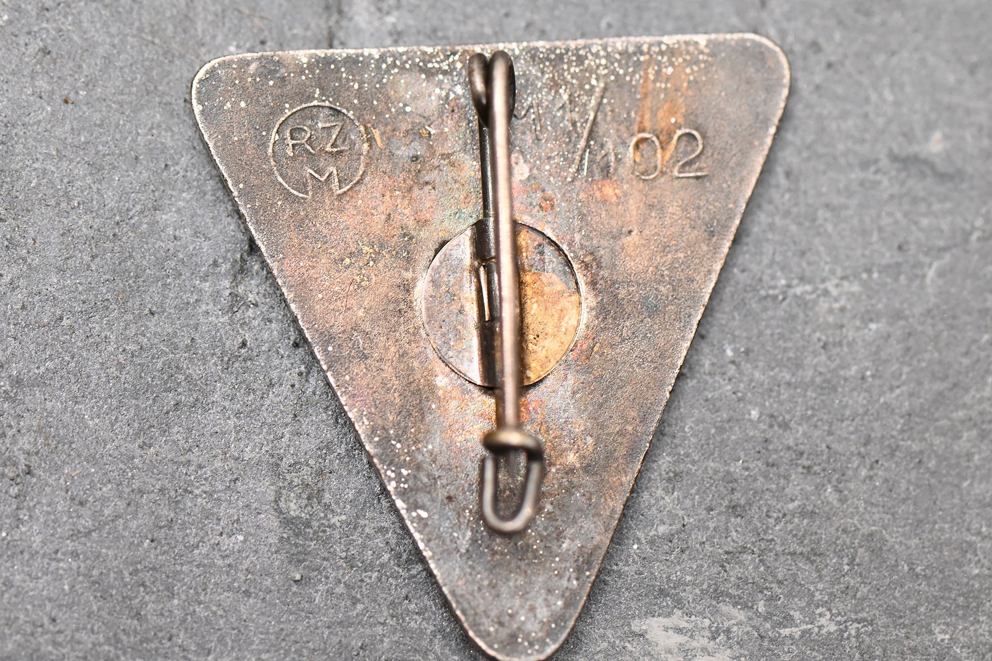 Deutsches Frauenwerk member badge — image 3