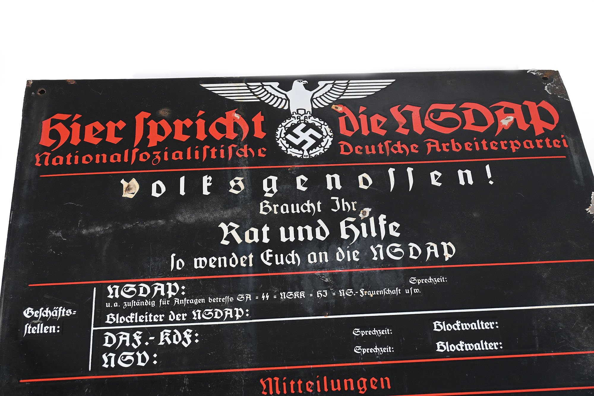 enamel sign here spricht die nsdap — image 2