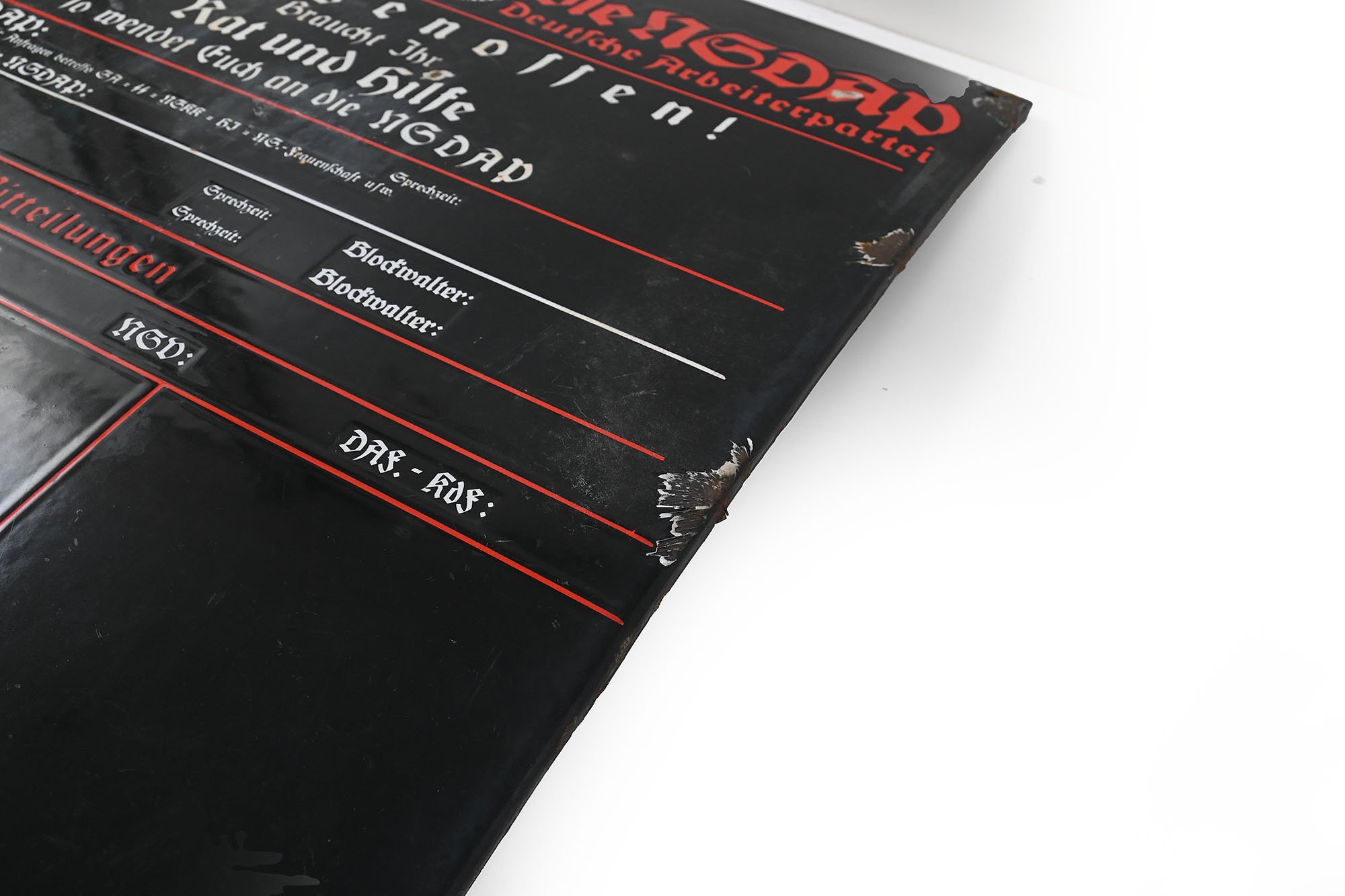 enamel sign here spricht die nsdap — image 6