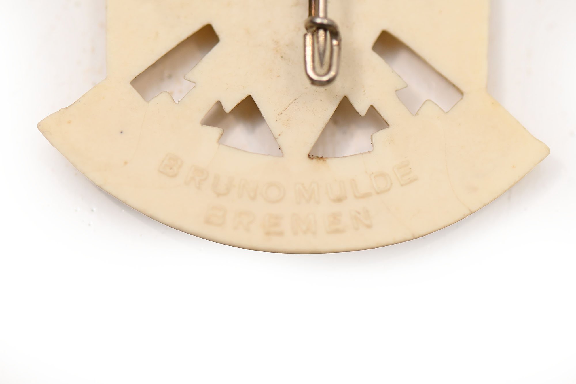 Hitler Youth (HJ) tinnie — image 2