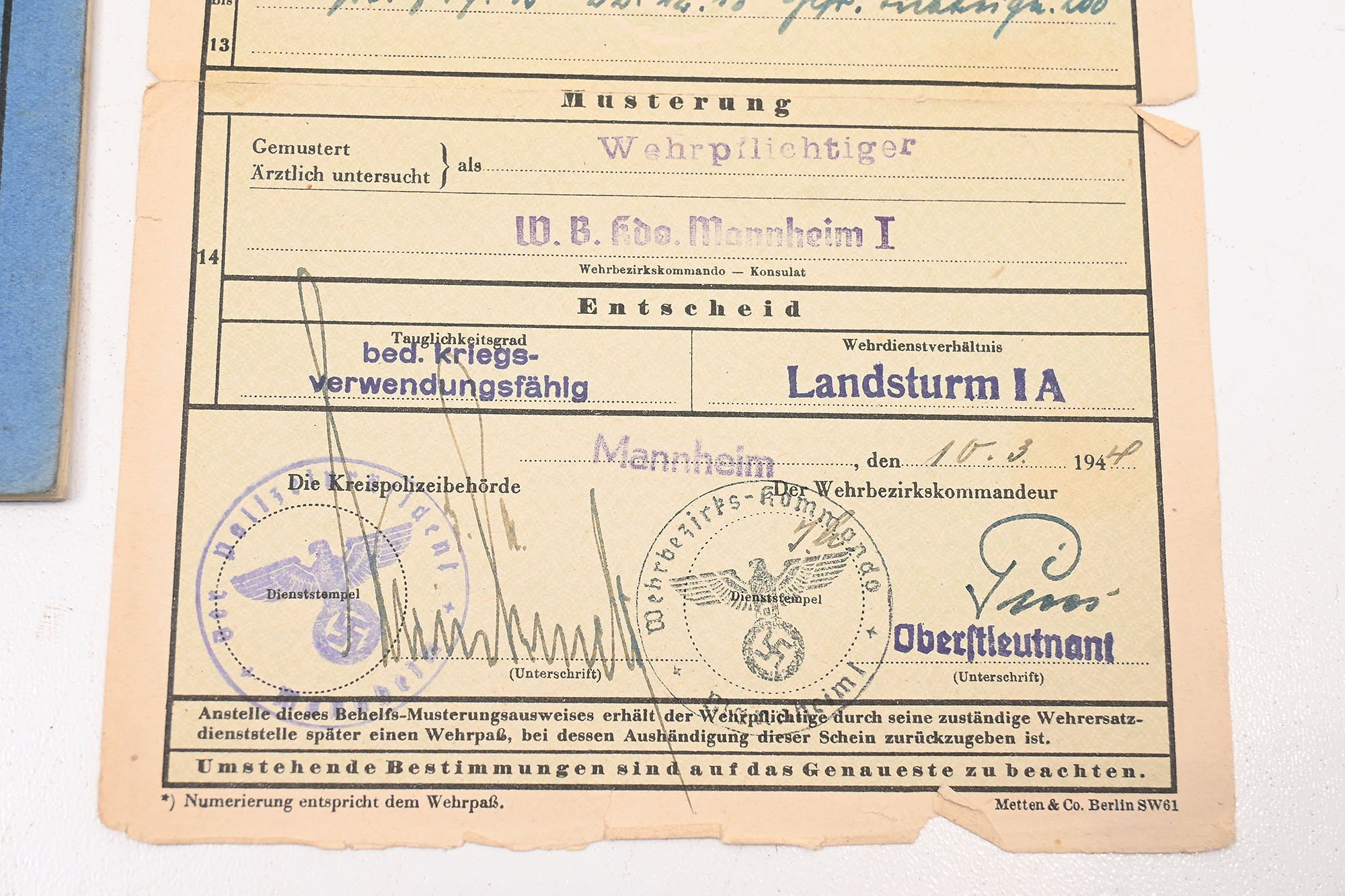 Luftschutz-Dienstbuch with extra paper — image 3